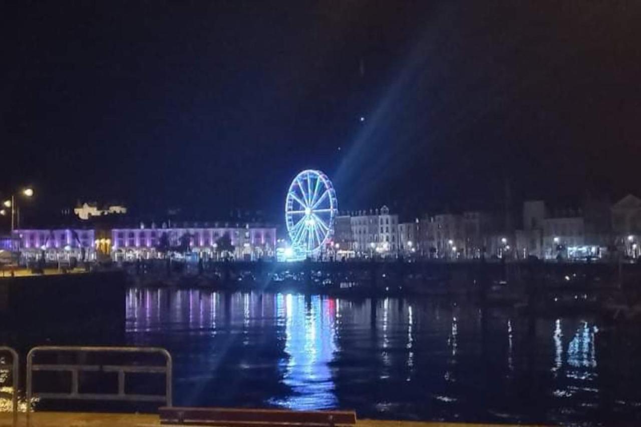 Studio A 300M De La Plage De Dieppe Buitenkant foto