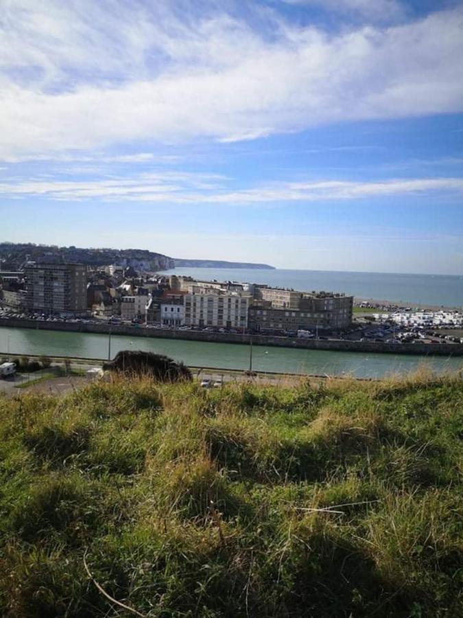 Studio A 300M De La Plage De Dieppe Buitenkant foto